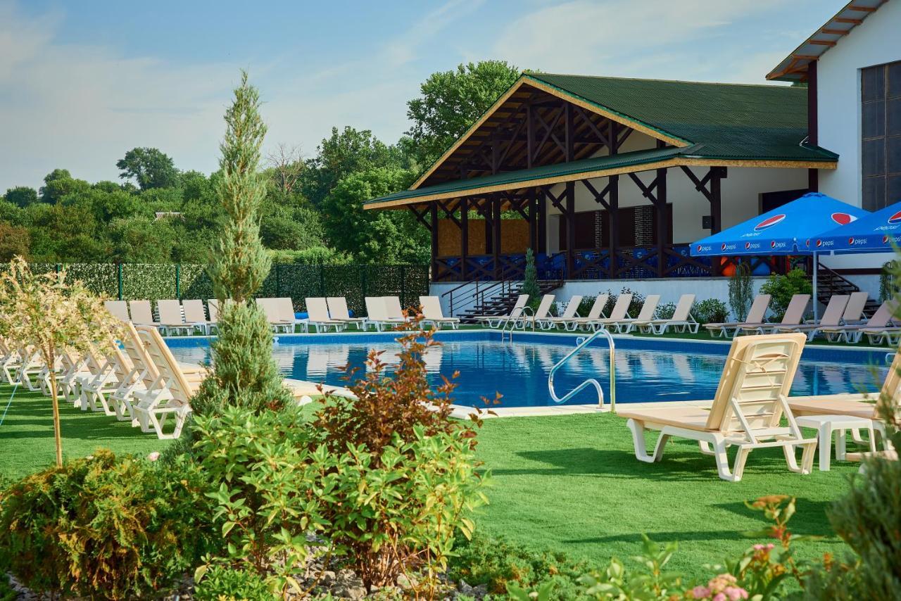 Hotel Lubenska Sloboda Olshanka Exterior photo