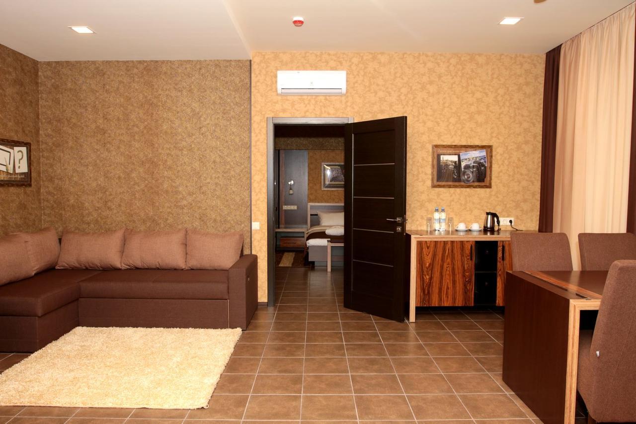 Hotel Lubenska Sloboda Olshanka Exterior photo