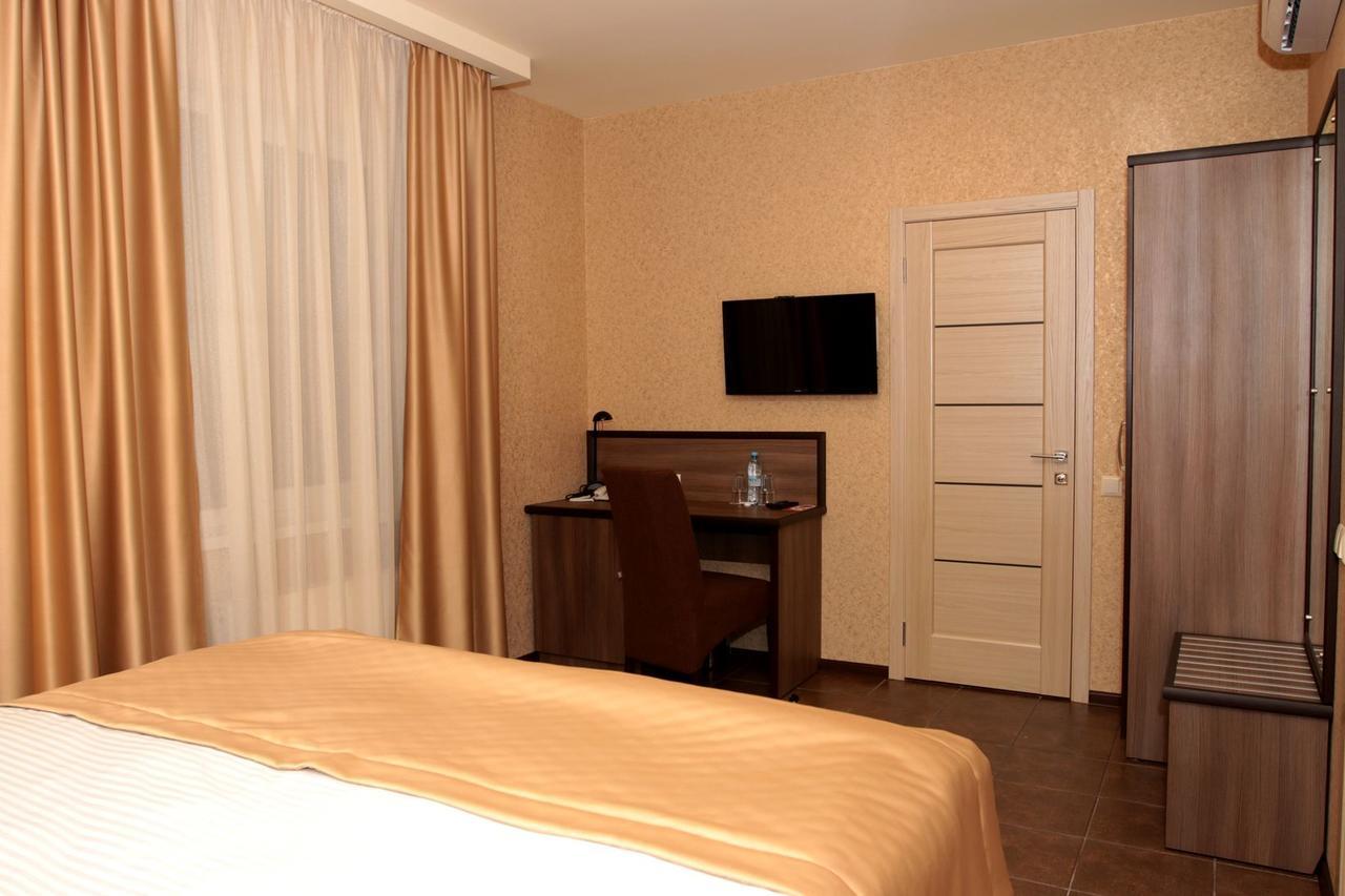 Hotel Lubenska Sloboda Olshanka Exterior photo